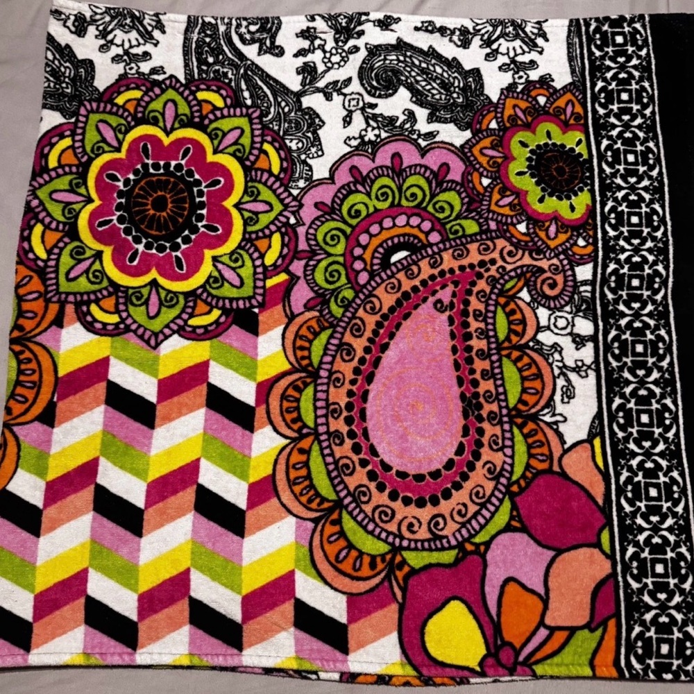 Simple Sarongs Dimond Paridise Floral (Microfiber) Sarong/Beach Wrap - Picture 5 of 7